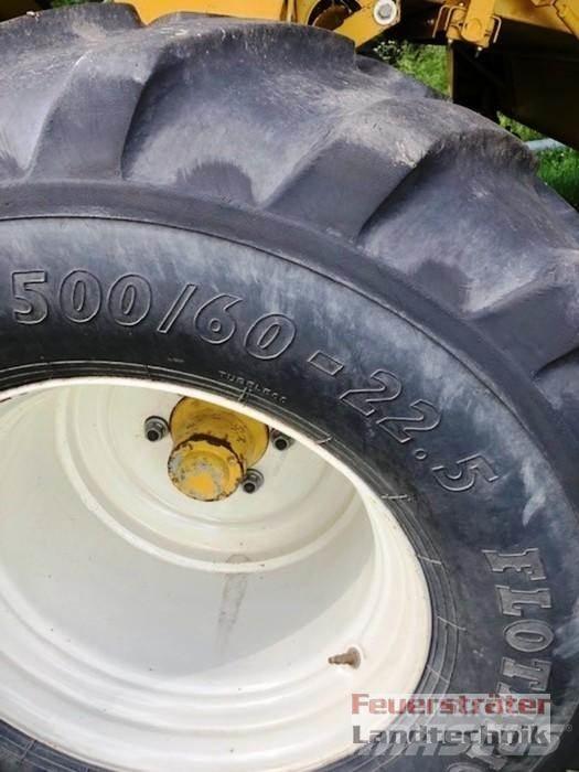 New Holland TX 68 Kombinované zberacie stroje