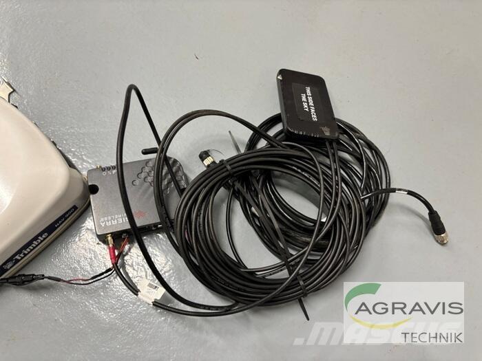 Trimble GFX-750 Ďalšie stroje a zariadenia pre živočíšnu výrobu