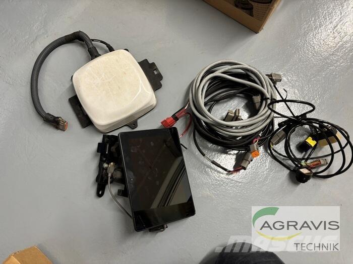 Trimble GFX-750 Ďalšie stroje a zariadenia pre živočíšnu výrobu