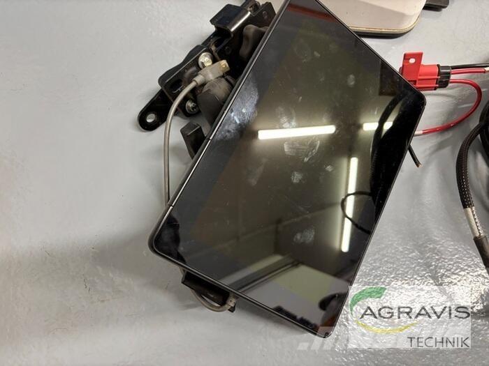 Trimble GFX-750 Ďalšie stroje a zariadenia pre živočíšnu výrobu