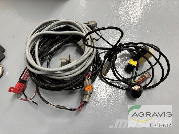 Trimble GFX-750 Ďalšie stroje a zariadenia pre živočíšnu výrobu