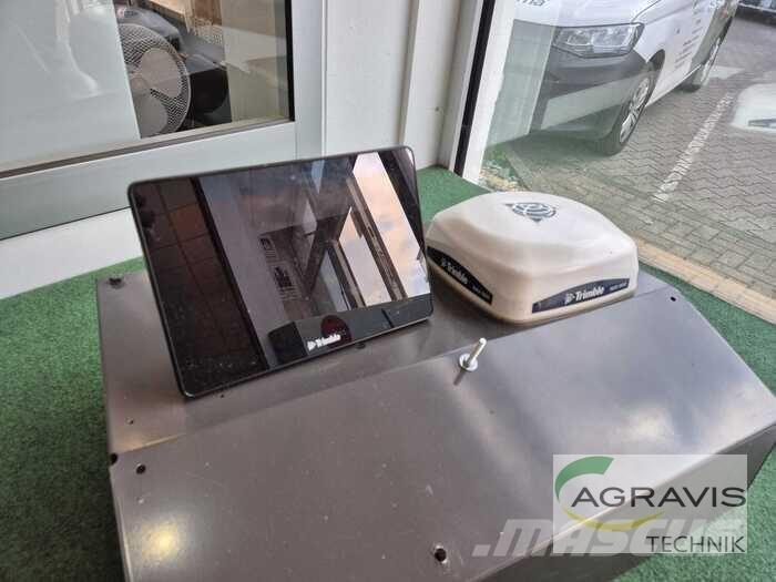Trimble GFX-750 Ďalšie stroje a zariadenia pre živočíšnu výrobu