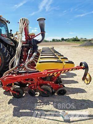 Väderstad TEMPO V11 Mechanické sejačky