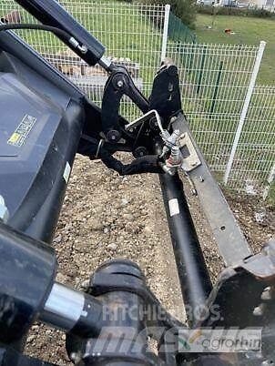 Valtra A115H4 Traktory