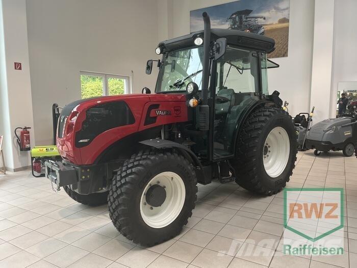 Valtra F105S 2D3 Traktory