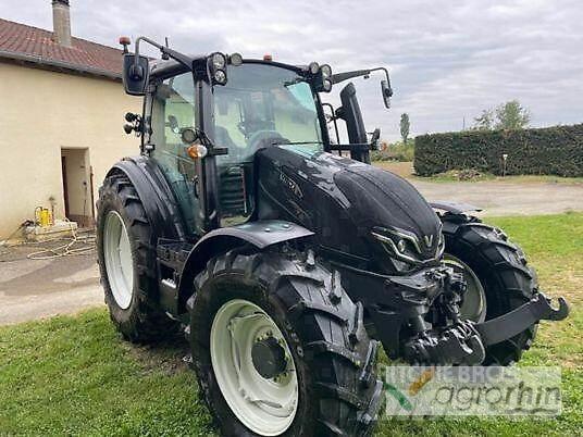 Valtra G125V Traktory