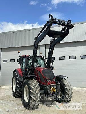 Valtra N134A Traktory