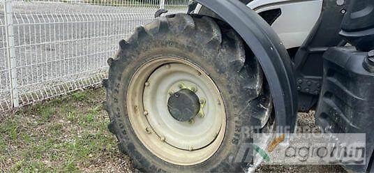 Valtra N135D Traktory