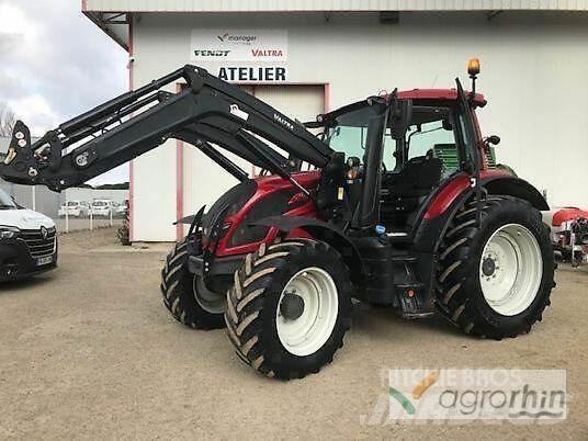 Valtra N154D Traktory