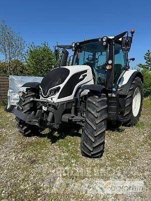 Valtra N155 DIRECT Traktory