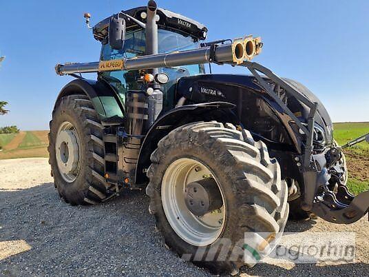 Valtra S394 Traktory