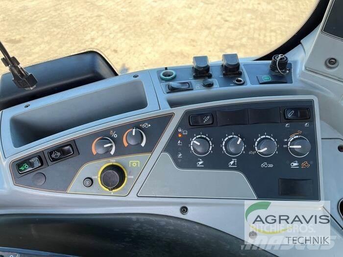 Valtra T 214 D Traktory