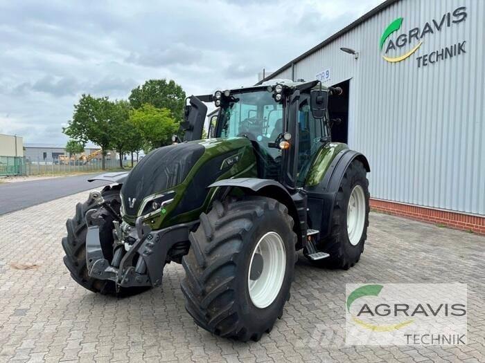 Valtra T 235 D 2A1 Traktory