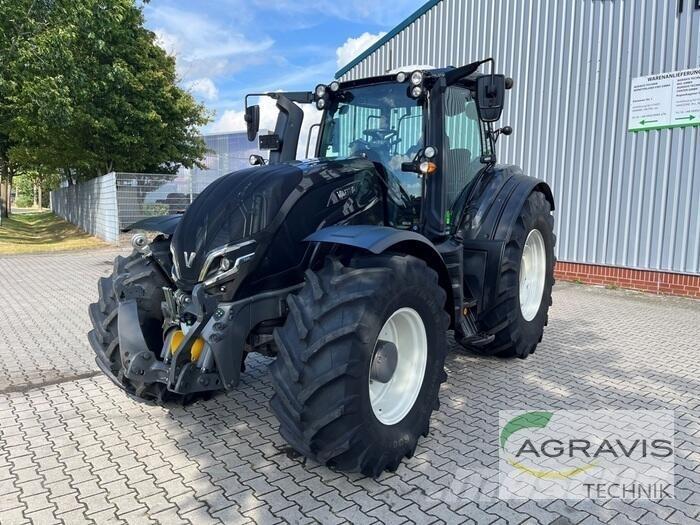 Valtra T 235 D 2A1 Traktory