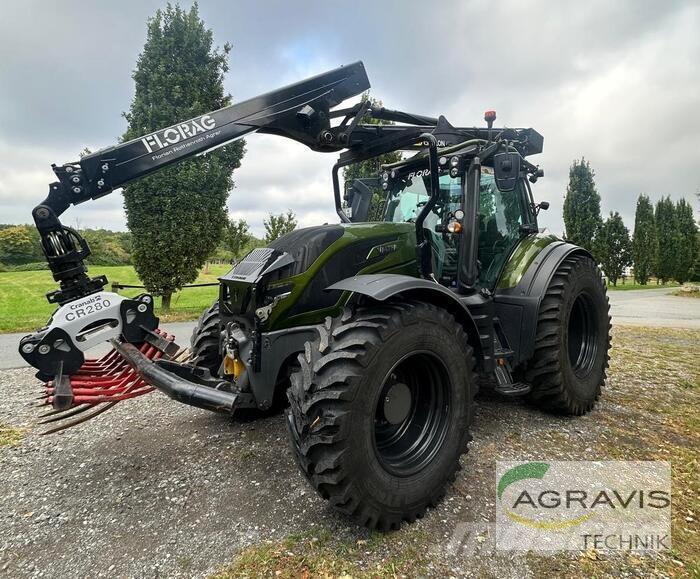 Valtra T 235 D 2A1 Traktory