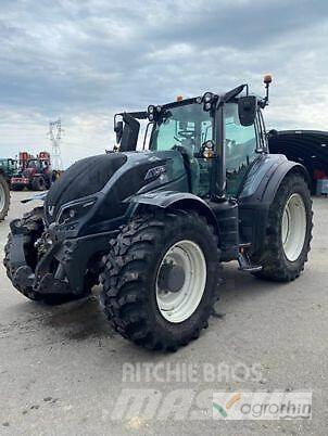 Valtra T234 VERSU Traktory