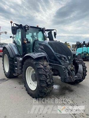 Valtra T234 VERSU Traktory