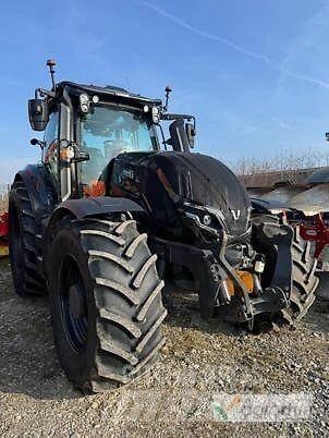 Valtra T235 Diect Traktory