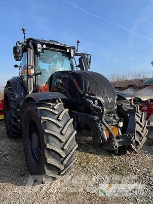 Valtra T235 Diect Traktory