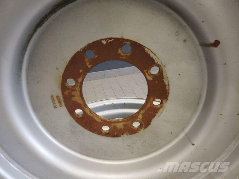  12X24 8/150 Traktory