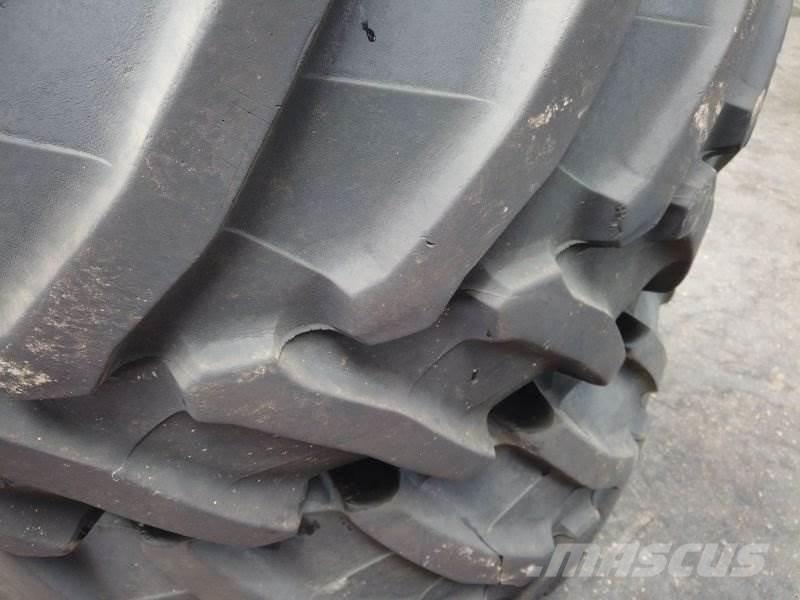 BKT 540 / 65 R30 Pneumatiky, kolesá a ráfiky