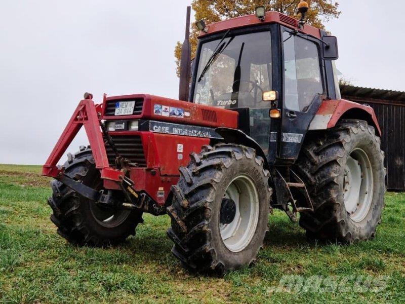 Case IH 844 XL Traktory