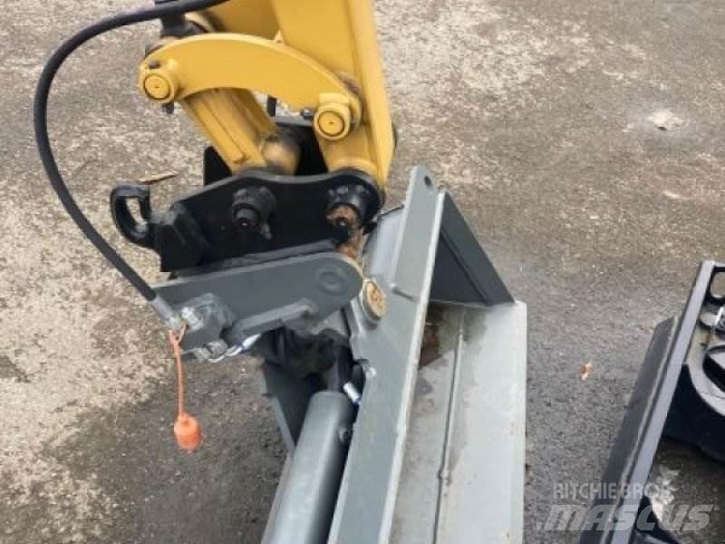 CAT 301.8-05A Mini rýpadlá < 7t