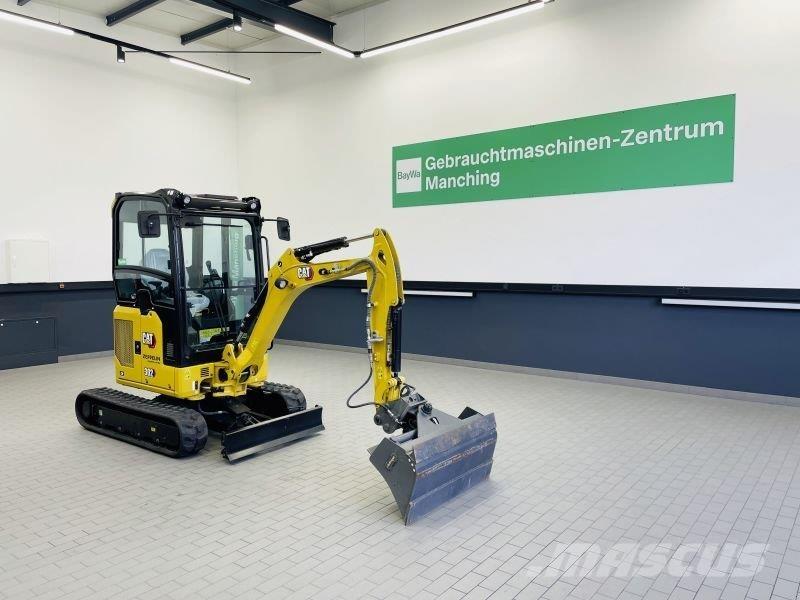 CAT 302CR-05A Kolesové rýpadlá