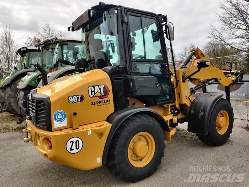 CAT 907 Kolesové nakladače