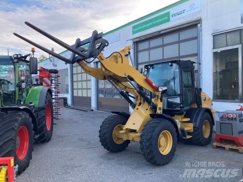 CAT 908 Kolesové nakladače