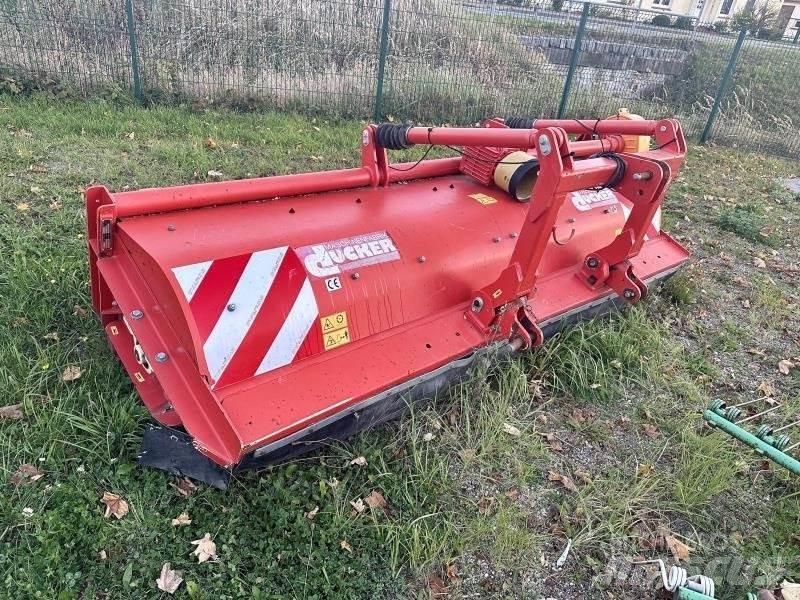 Dücker UM 30 Obracače kompostu
