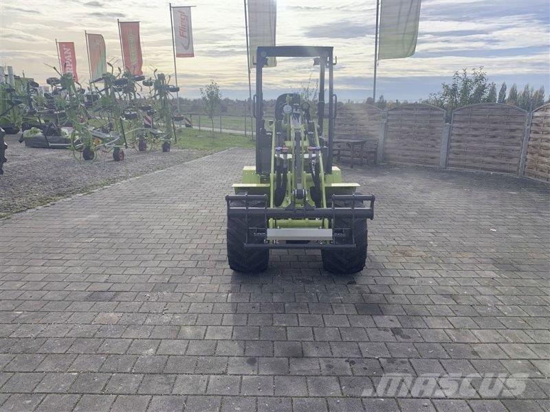 Fliegl 2527 Šmykom riadené nakladače