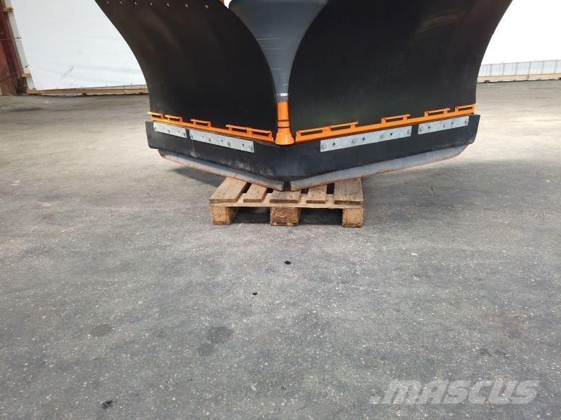  GEBR. URN 28 Snežné pluhy, predné snežné radlice