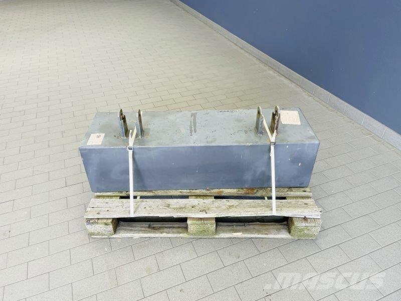  GEWICHT 300 KG Traktory