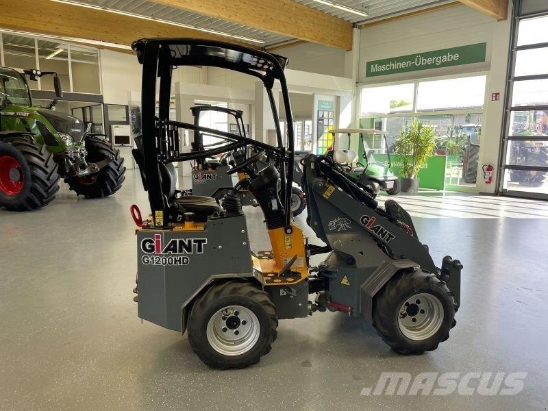 GiANT G1200 HD Šmykom riadené nakladače