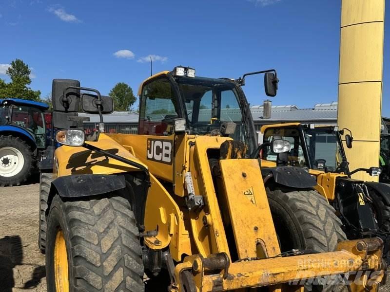 JCB 542-70 Teleskopické manipulátory