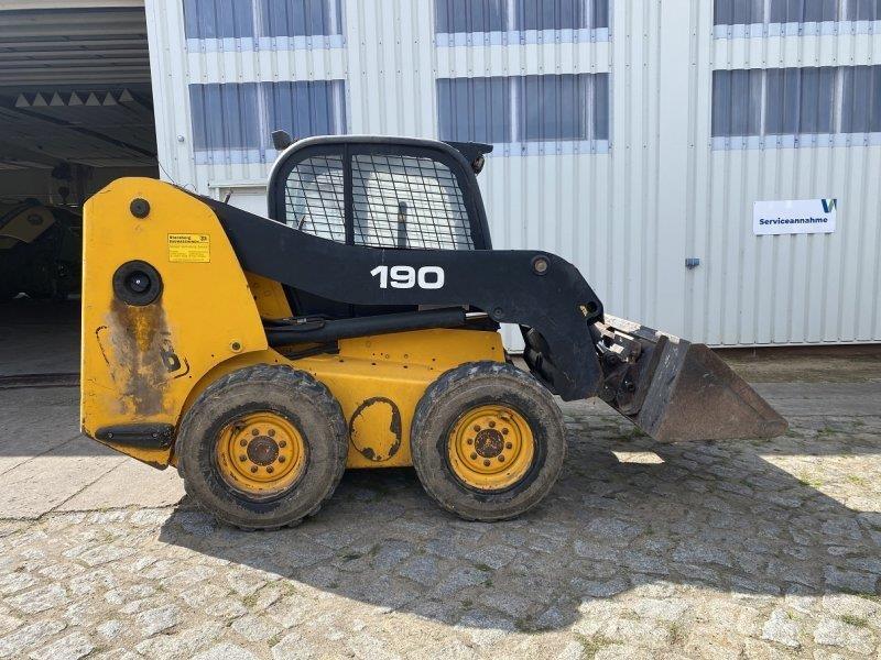 JCB Robot 190 Šmykom riadené nakladače