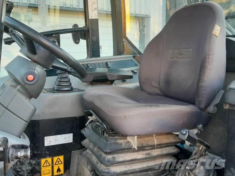 JCB TM 220 Kolesové nakladače