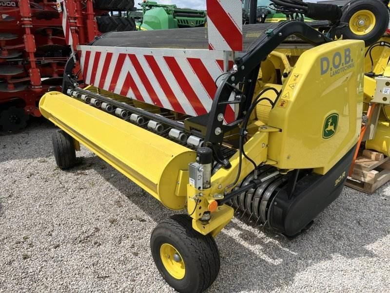 John Deere 30R Príslušenstvo strojov na seno a krmivo