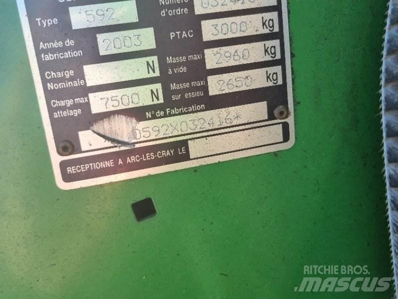 John Deere 592 Lisy na okrúhle balíky
