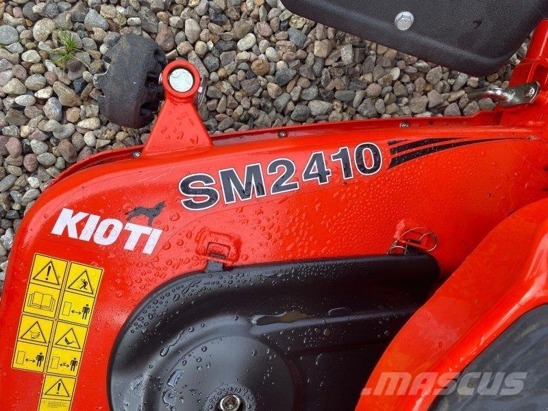 Kioti CS 2520H Kompaktné traktory