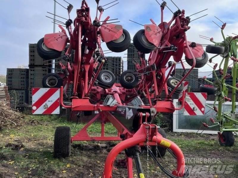 Kuhn GF 10802 Obracače a zhrabovače sena