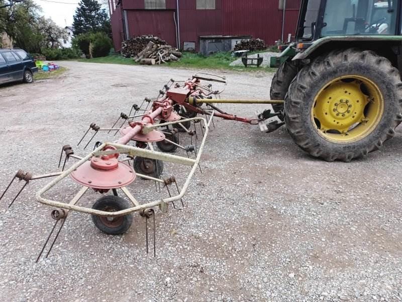 Kuhn GF 671 Obracače a zhrabovače sena