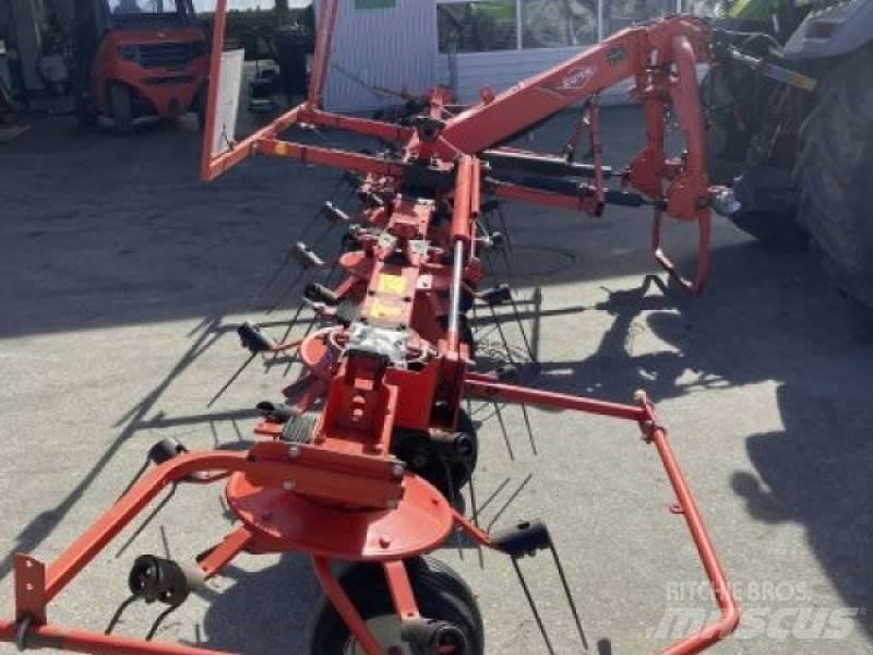Kuhn GF 7702 Obracače a zhrabovače sena