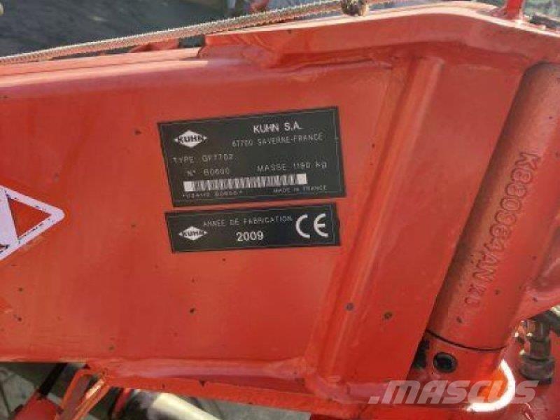 Kuhn GF 7702 Obracače a zhrabovače sena