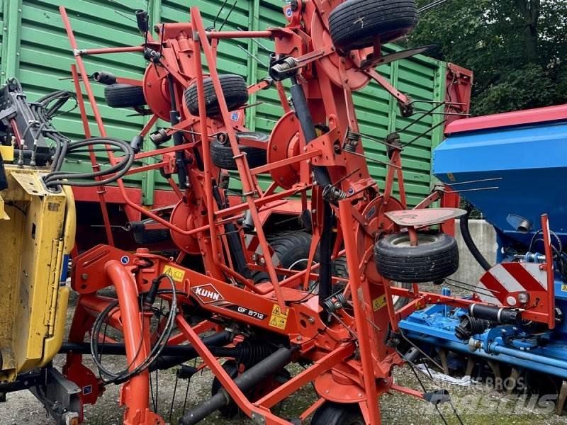 Kuhn GF 8712 Obracače a zhrabovače sena