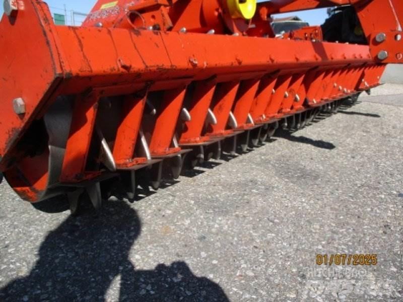 Kuhn HRB 251 Tanierové brány