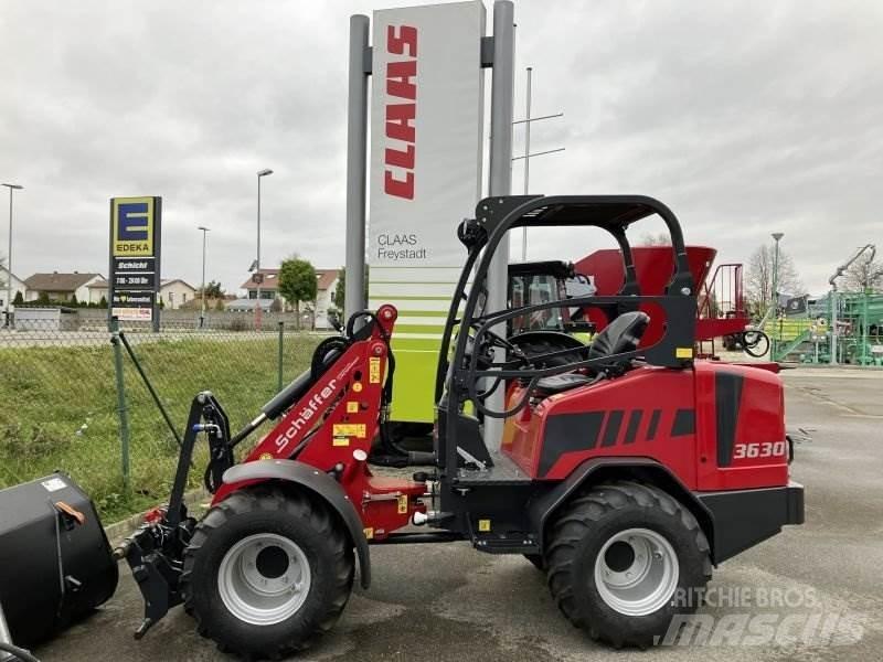 Schäffer 3630 Šmykom riadené nakladače