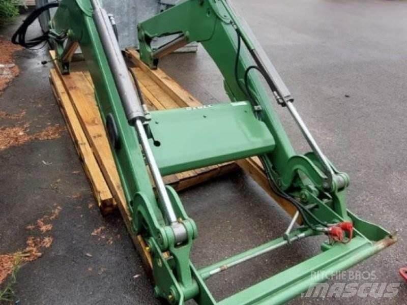 Stoll FZ 30 Čelné nakladače a rýpadlá