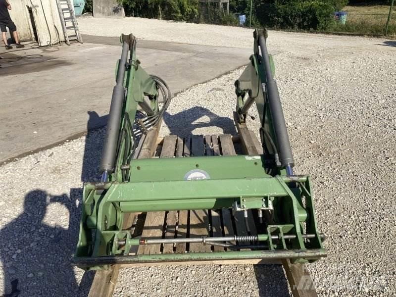 Stoll FZ 30.1 Čelné nakladače a rýpadlá